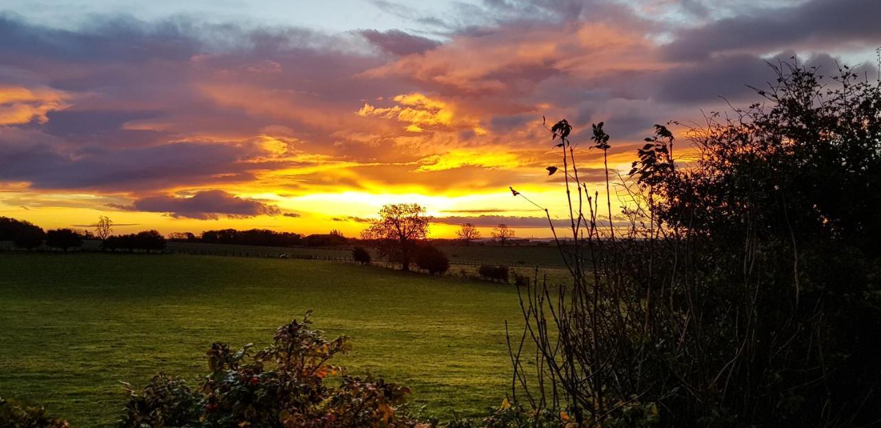 Bastle Retreats Farm Cottage Duns Buitenkant foto
